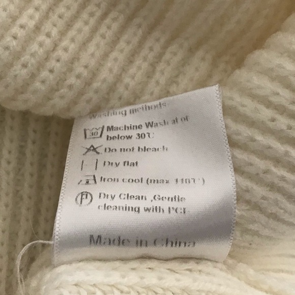 J.ing Otis Ivory Oversized Stitch Detail V Neck Cardigan - Picture 10 of 10